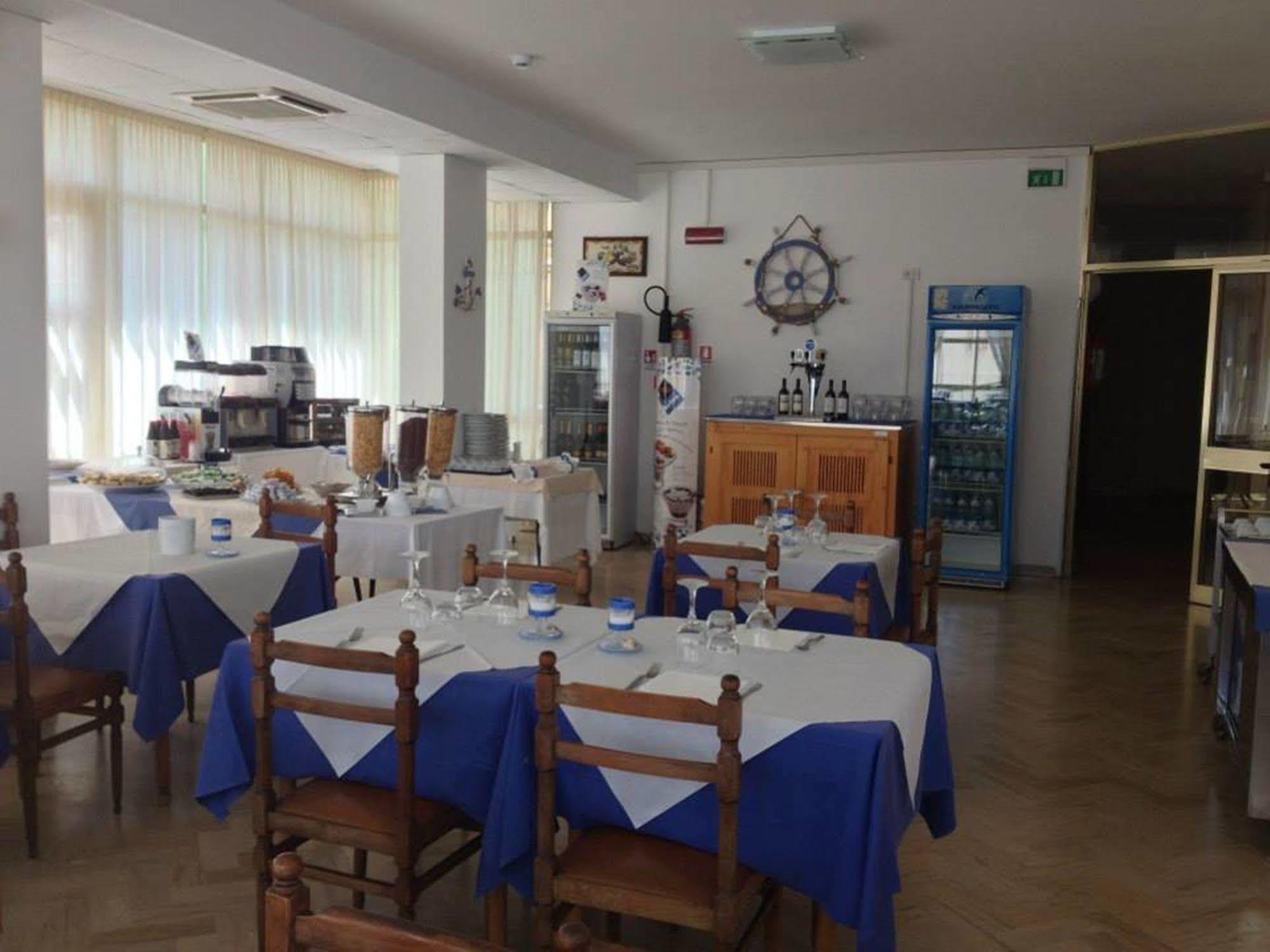 Hotel Orlov רימיני מראה חיצוני תמונה